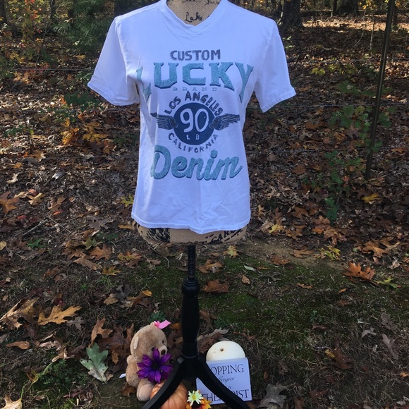 ☮️3/$10☮️ Lucky Brand graphic tee - Picture 6 of 7